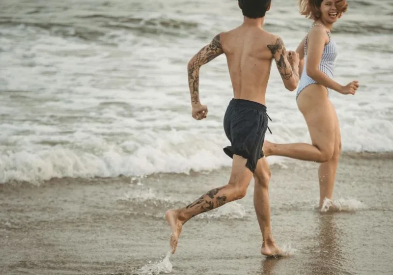 alphabet dating ideas: beach day